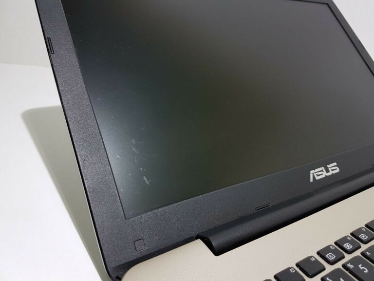 laptop-asus-a555l-i5-4210u-6gb-240ssd-gf840m-kod-producenta-a555l