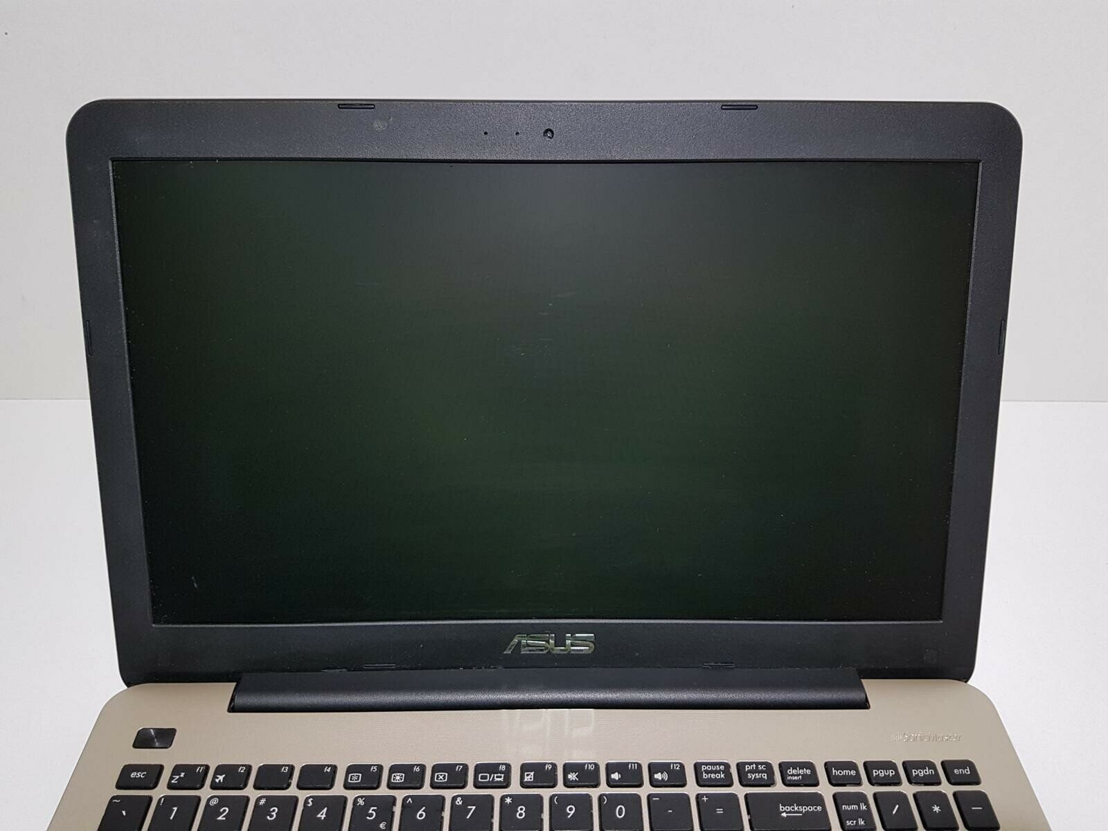 laptop-asus-a555l-i5-4210u-6gb-240ssd-gf840m-stan-uzywany