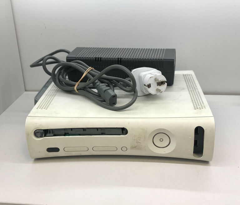 konsola-xbox-360-fat-dysk-opis-okrzei-8-bystrzyca-klodzka