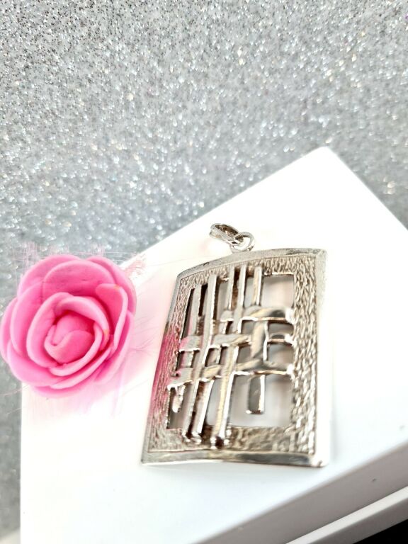 okazala-srebrna-zawieszka-925-887-stan-11323-2