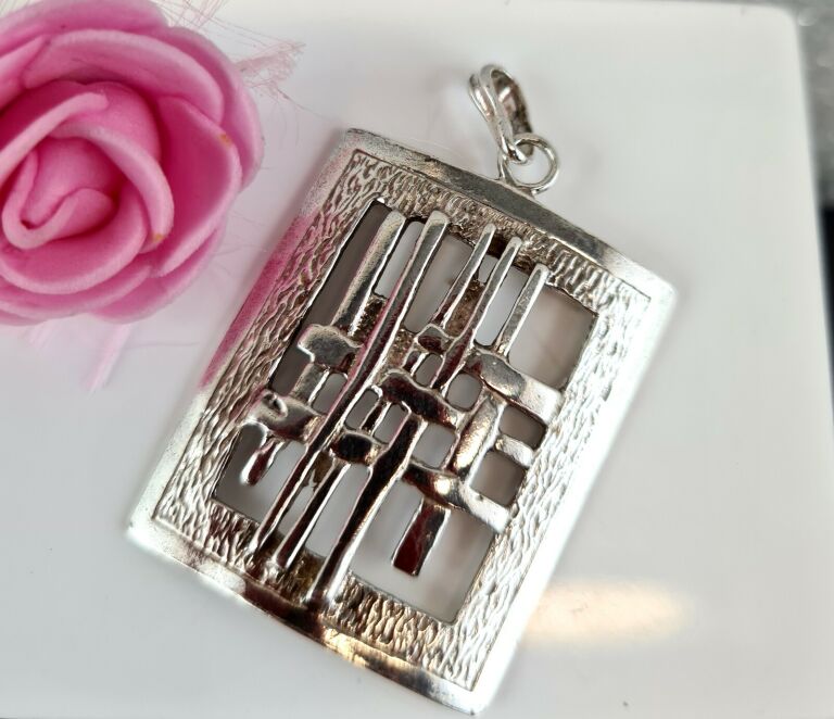 okazala-srebrna-zawieszka-925-887-rodzaj-2205-16