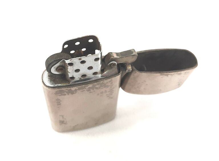 stalowa-zapalniczka-benzynowa-caro-marka-caro