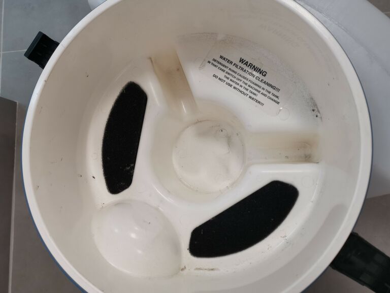 odkurzacz-pioracy-olimp-w11-1-akcesoria-stan-uzywany