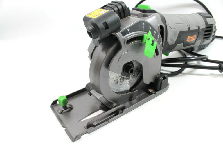 PIŁA WGŁĘBNA Z LASEREM NITEO TOOLS MS0124-20