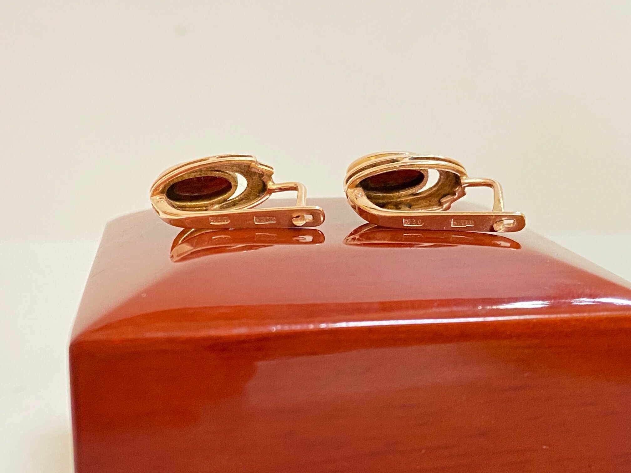 zlote-kolczyki-koral-585-513g-rodzaj-wyrob-jubilerski