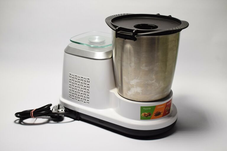 WIELOFUNKCYJNY ROBOT KUCHENNY SALUTE PRAKTICOOKER
