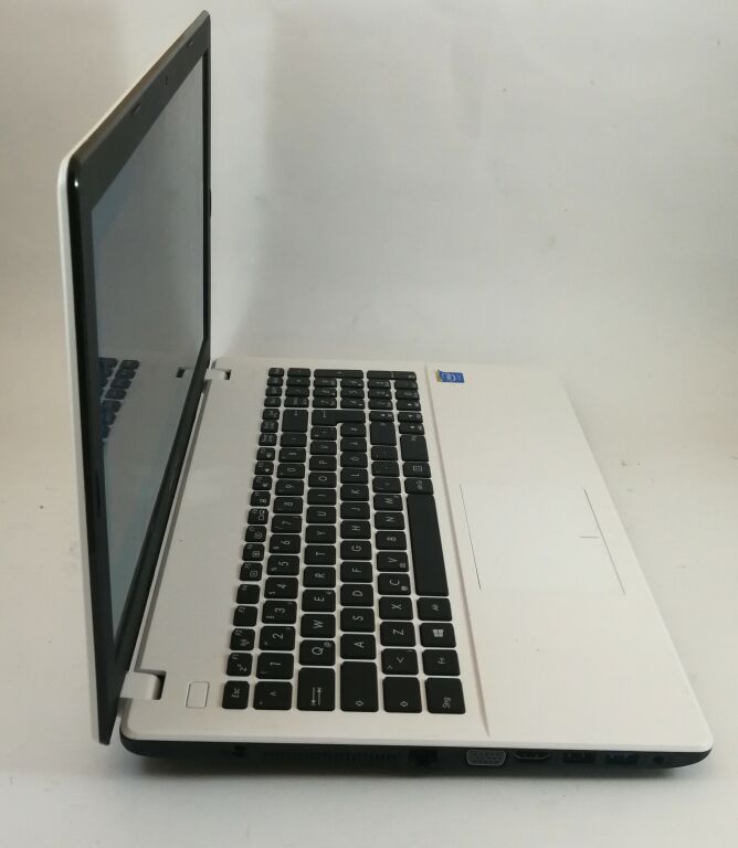 LAPTOP ASUS R512M+ŁAD+TORBA