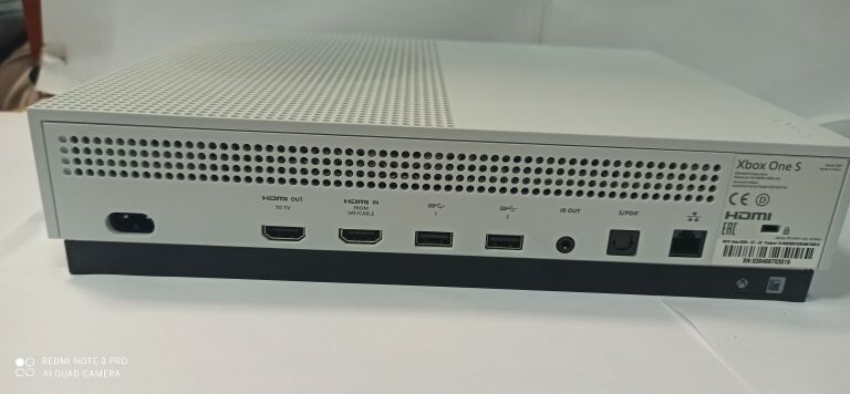 konsola-xbox-one-s-1tb-komplet-na-gwarancji-dysk-wbudowana-pamiec-1-tb