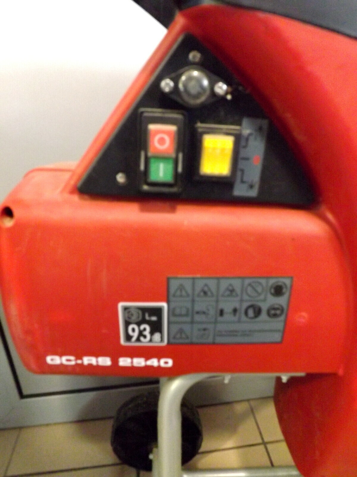 rozdrabniarka-do-galezi-einhell-gc-rs-2540-kod-produktu-gc-rs-2540