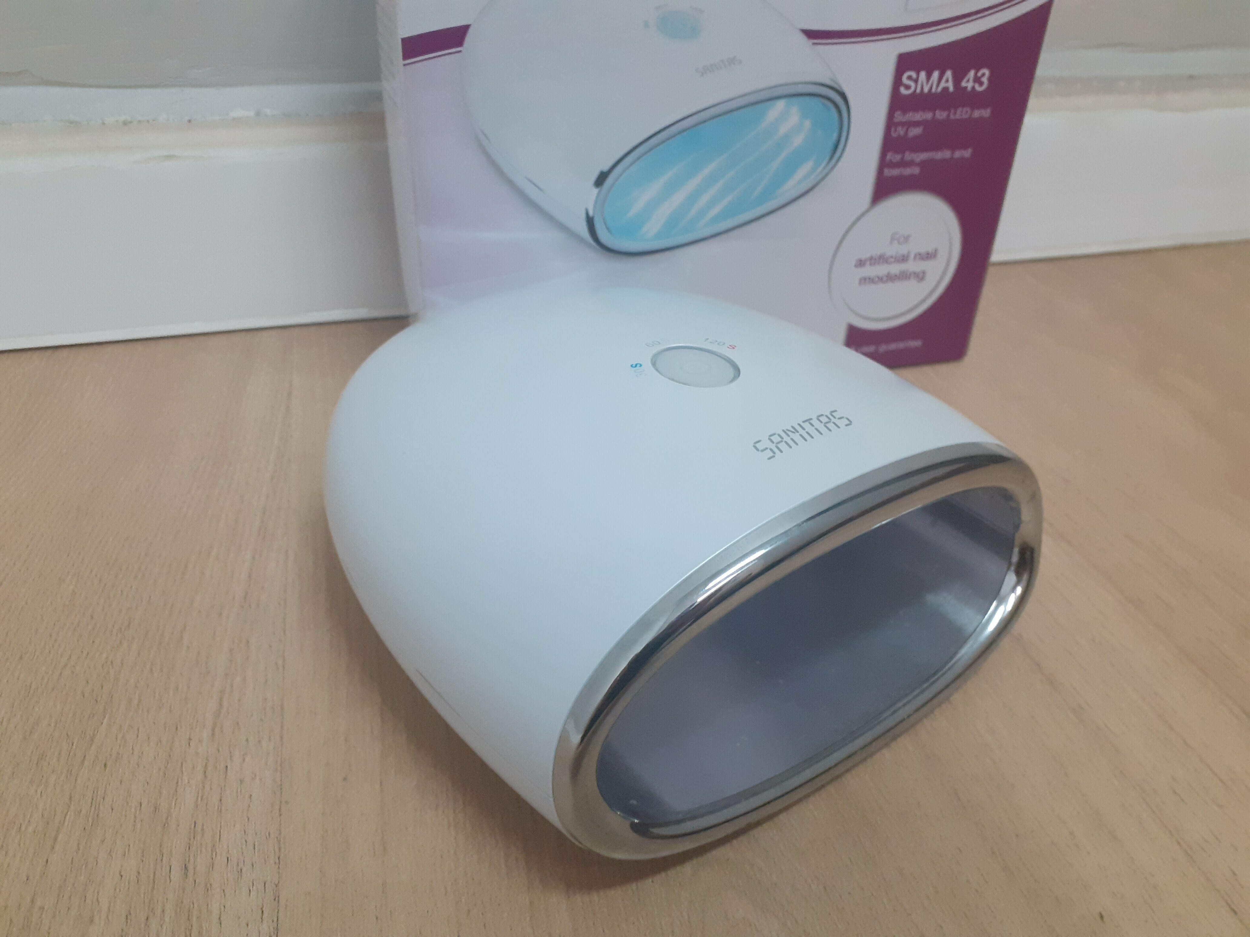 lampa-uv-do-paznokci-sanitas-sma-43-marka-sanitas