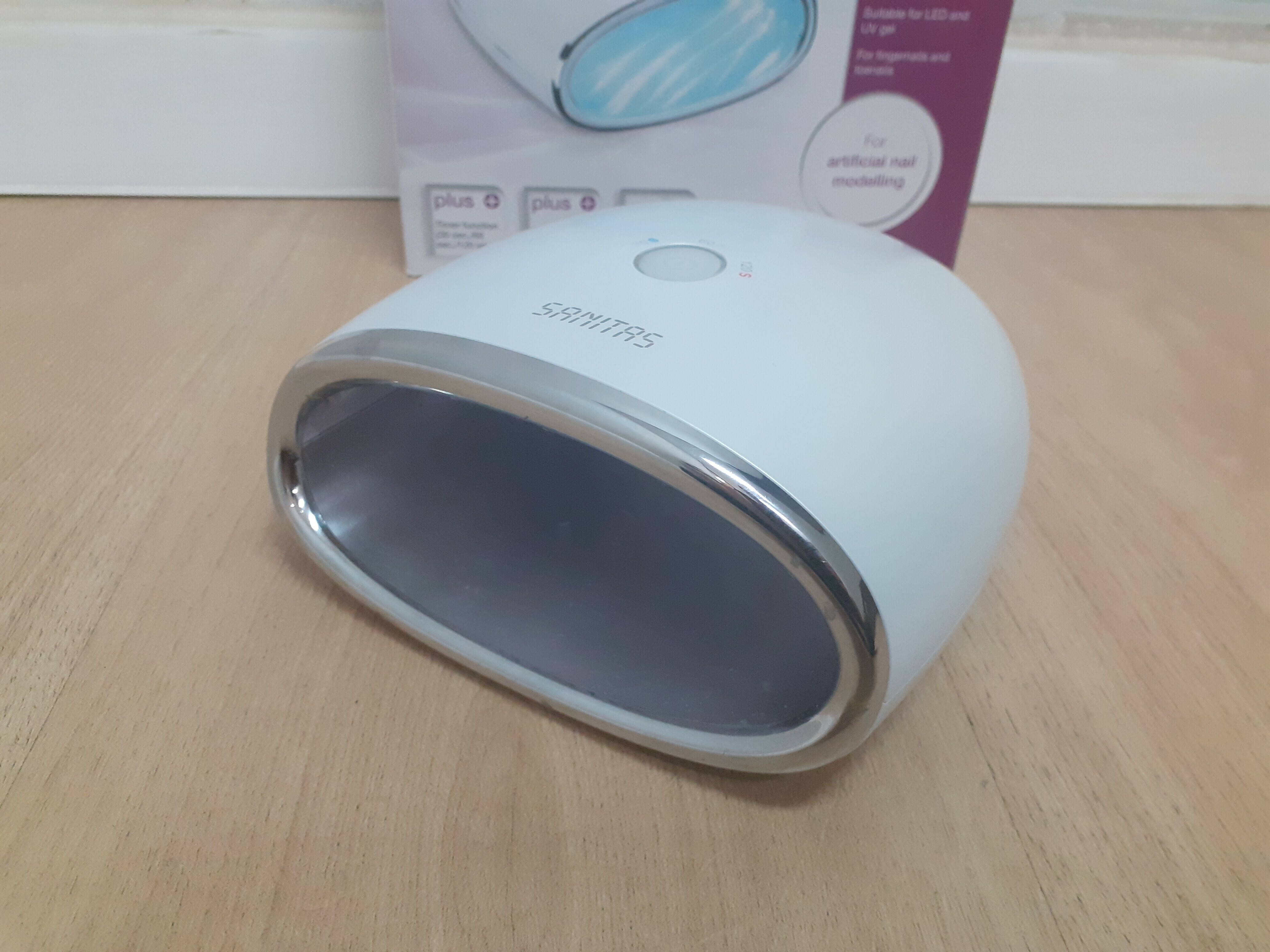 lampa-uv-do-paznokci-sanitas-sma-43-kolor-dominujacy-bialy