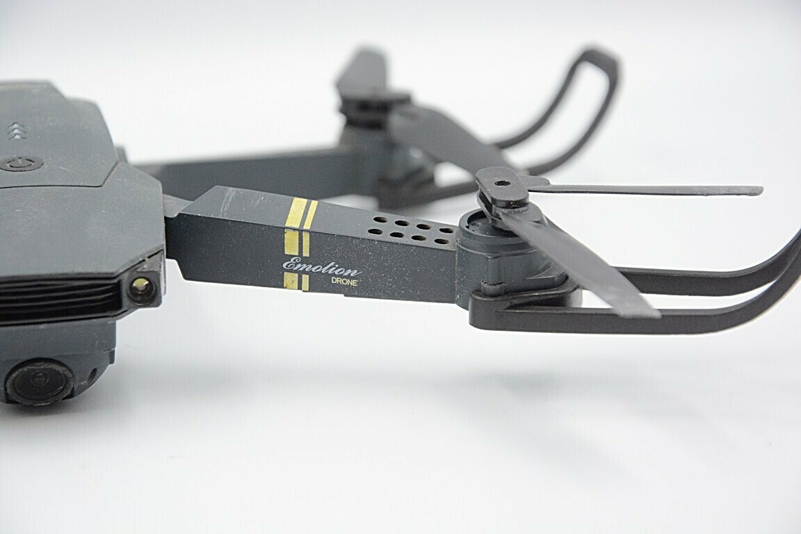 dron-rekreacyjny-eachine-e58-pojemnosc-baterii-500
