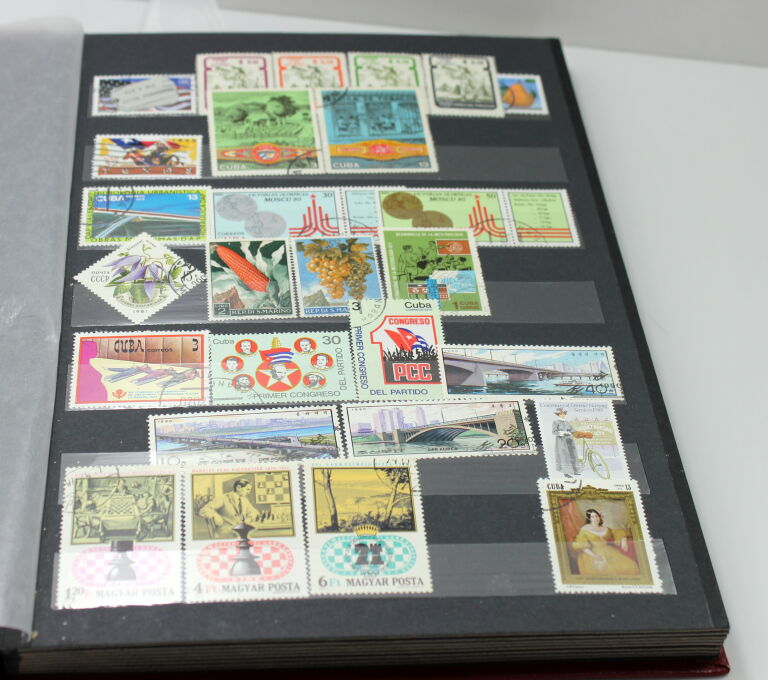 kolekcja-znaczkow-pocztowych-rodzaj-mieszany