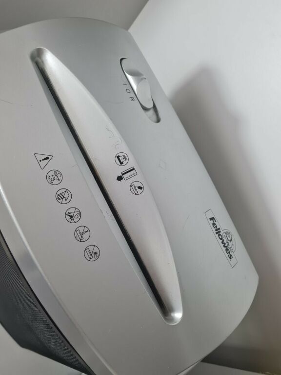 NISZCZARKA FELLOWES POWERSHRED P-25S