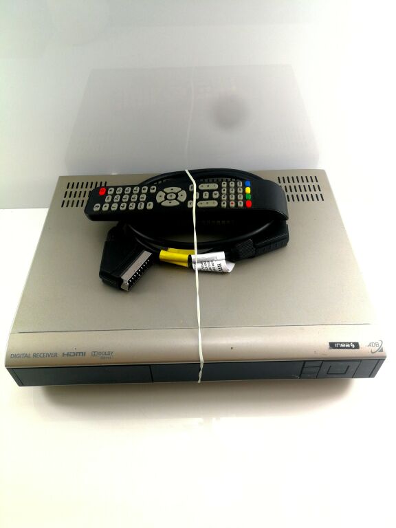 DEKODER MULTIMEDIA ADB-5810CD + EURO ZŁĄCZE
