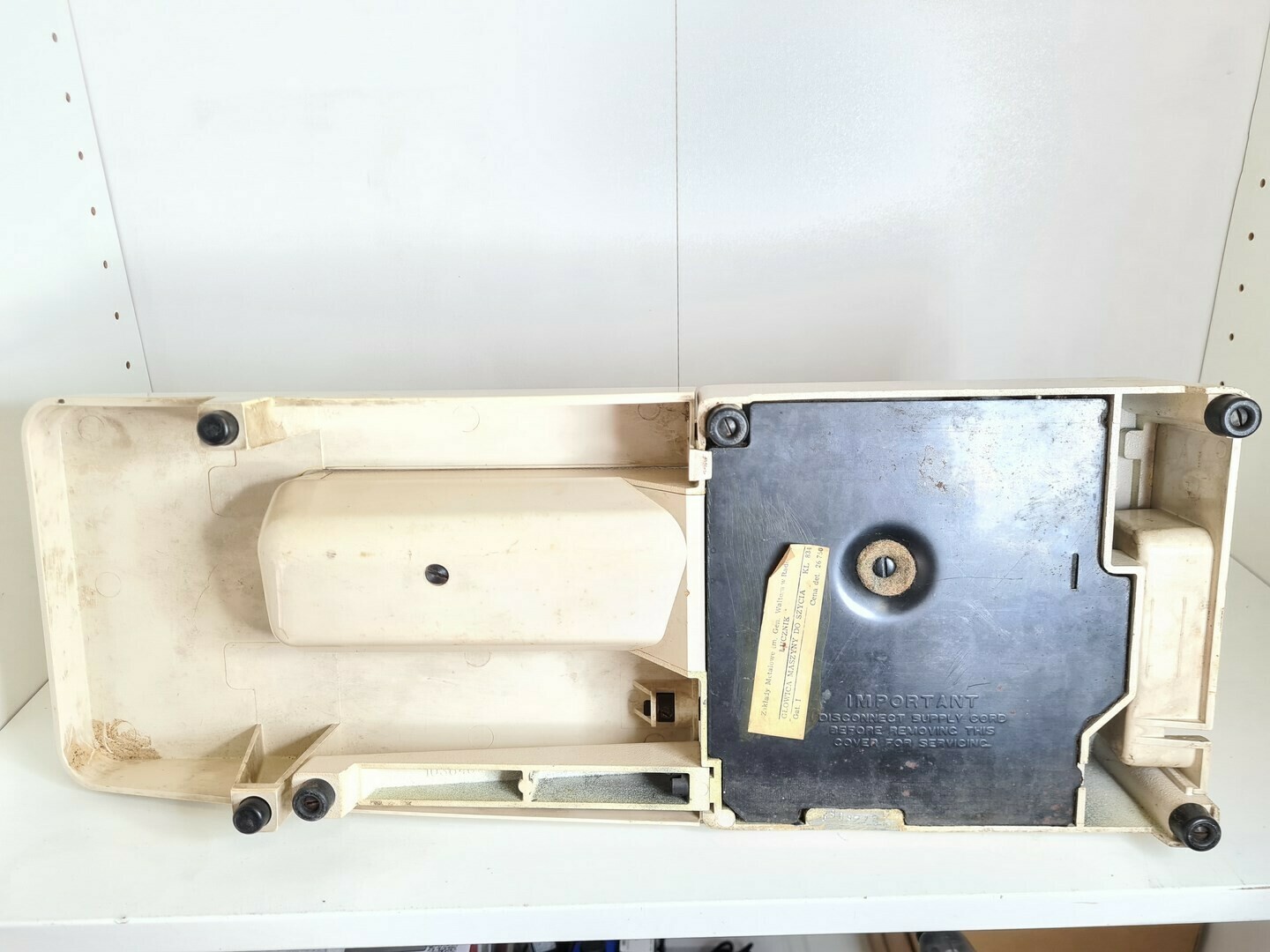 maszyna-do-szycia-lucznik-834-akcesoria-model-834