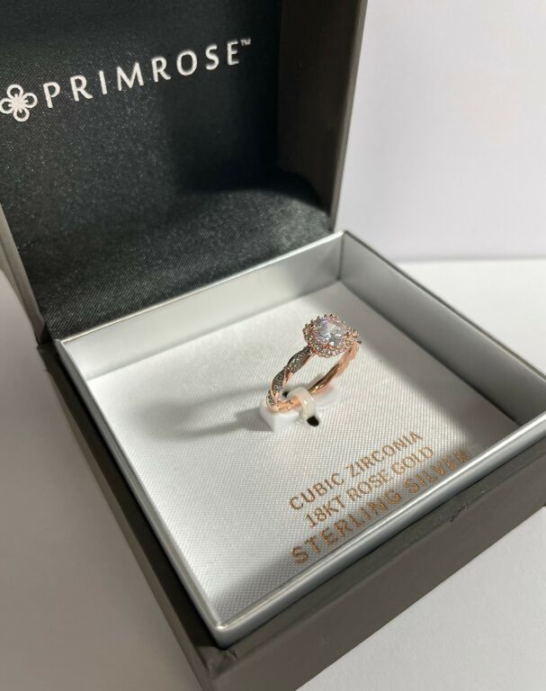 ŚLICZNY POZŁACANY PIERŚCIONEK PRIMROSE 18K RÓŻOWE
