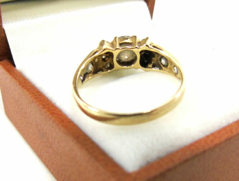 tajemniczy-zloty-pierscionek-pr585-rozmiar13-material-dominujacy-zloto