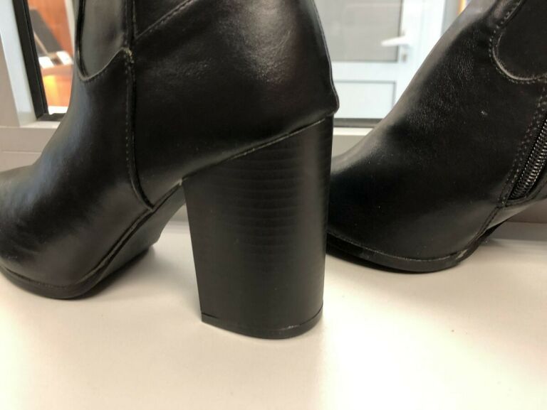 BUTY BOTKI KOZAKI DAMSKIE SMALL SWAN ROZMIAR 39