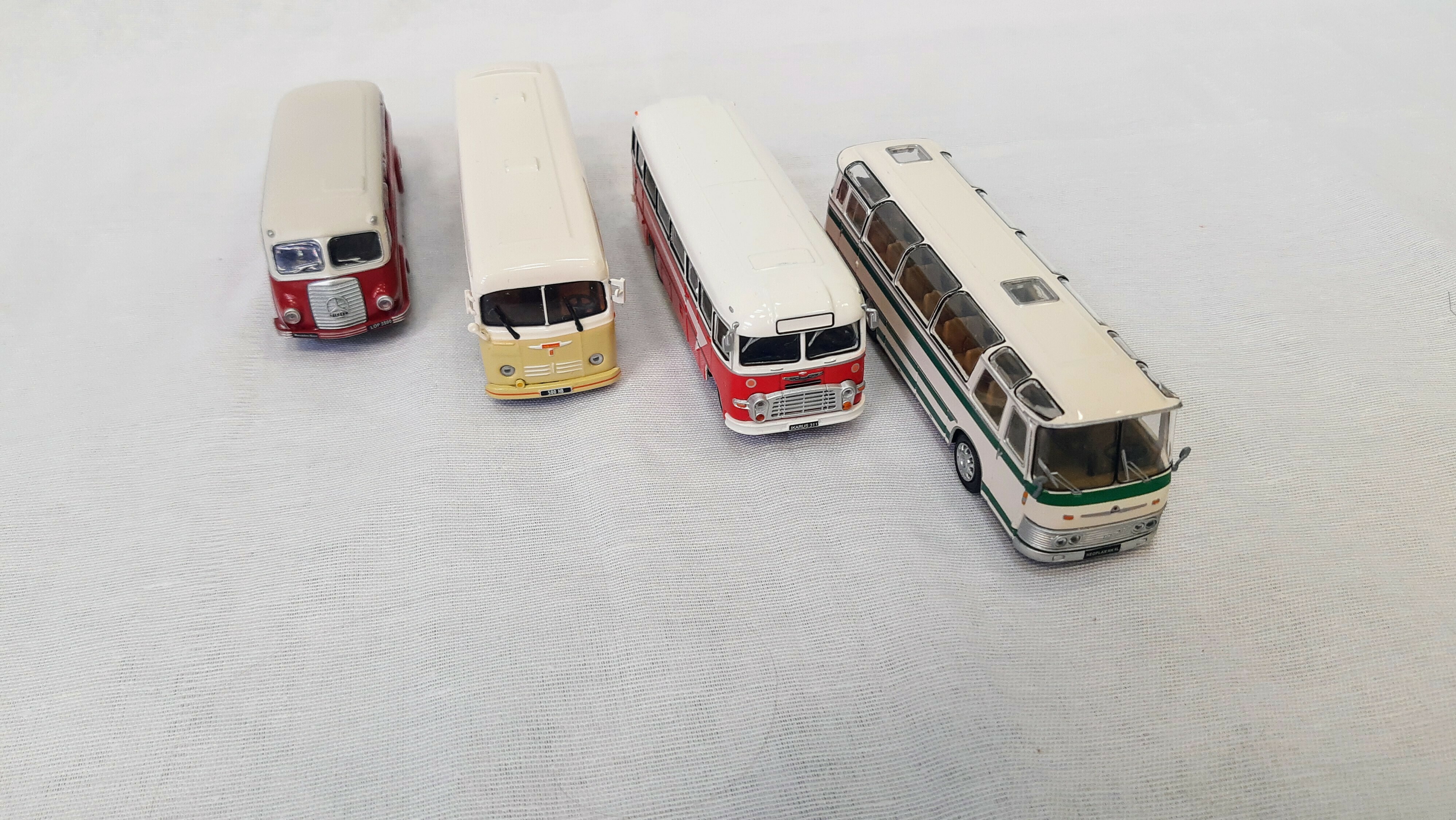 kolekcjnerskie-kutowe-autobusy-prl-u-niedurnego-4301-ruda-slaska