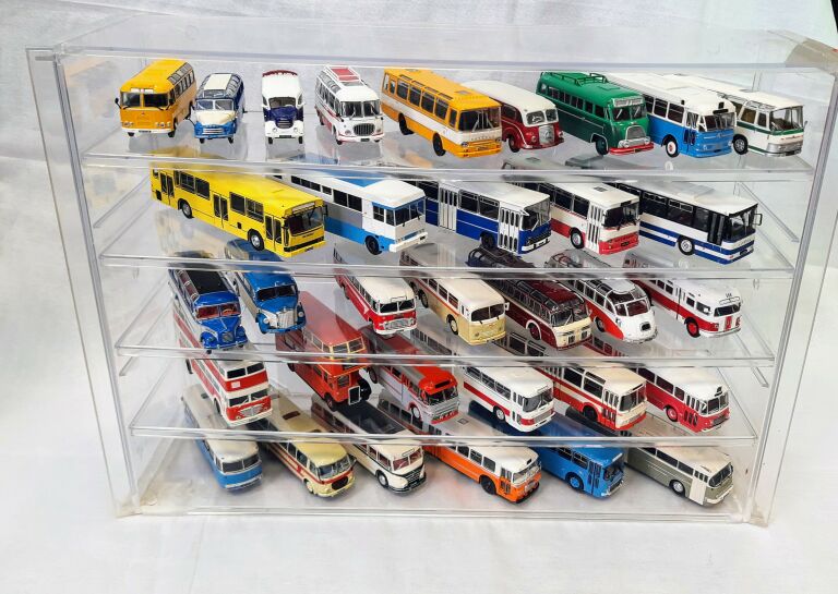 kolekcjnerskie-kutowe-autobusy-prl-u-niedurnego-4301-ruda-slaska