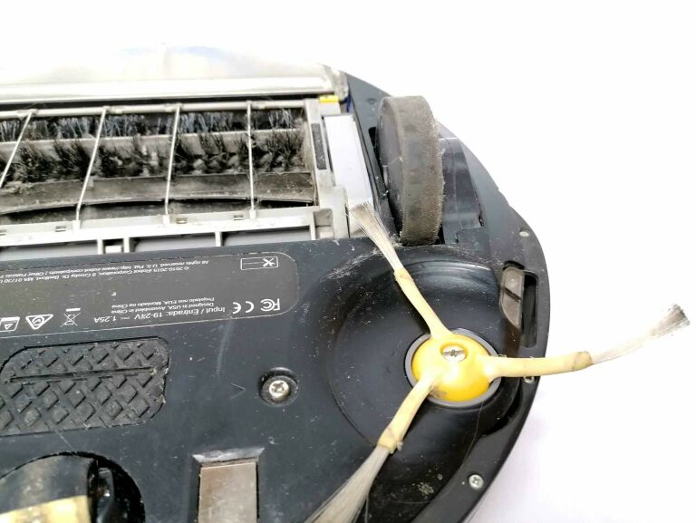 INTELIGENTNY ODKURZACZ IROBOT ROOMBA 616