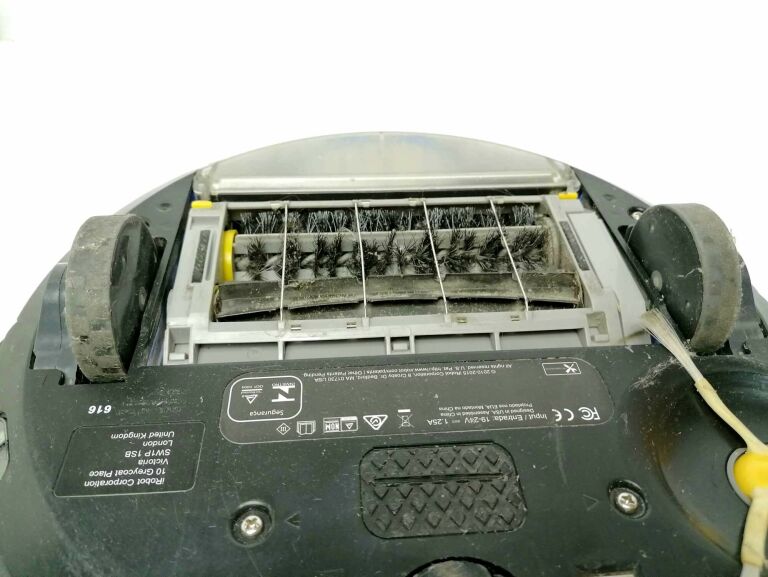 INTELIGENTNY ODKURZACZ IROBOT ROOMBA 616