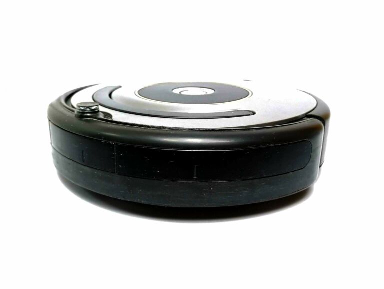 INTELIGENTNY ODKURZACZ IROBOT ROOMBA 616