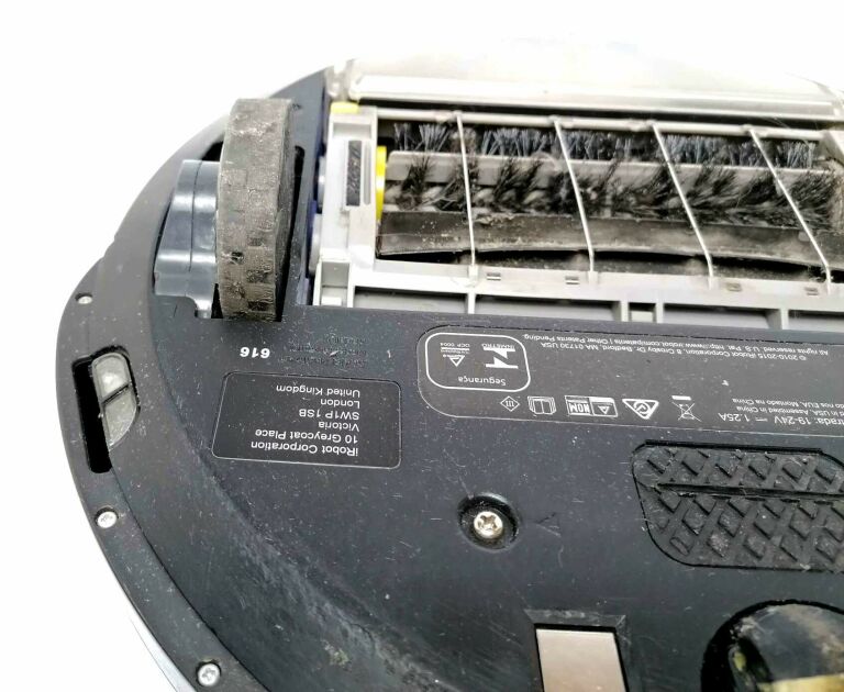 INTELIGENTNY ODKURZACZ IROBOT ROOMBA 616