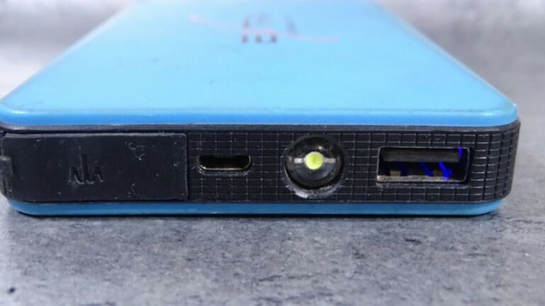 POWERBANK EXTA GERMAN STYLE EX-1474 +POKROWIEC