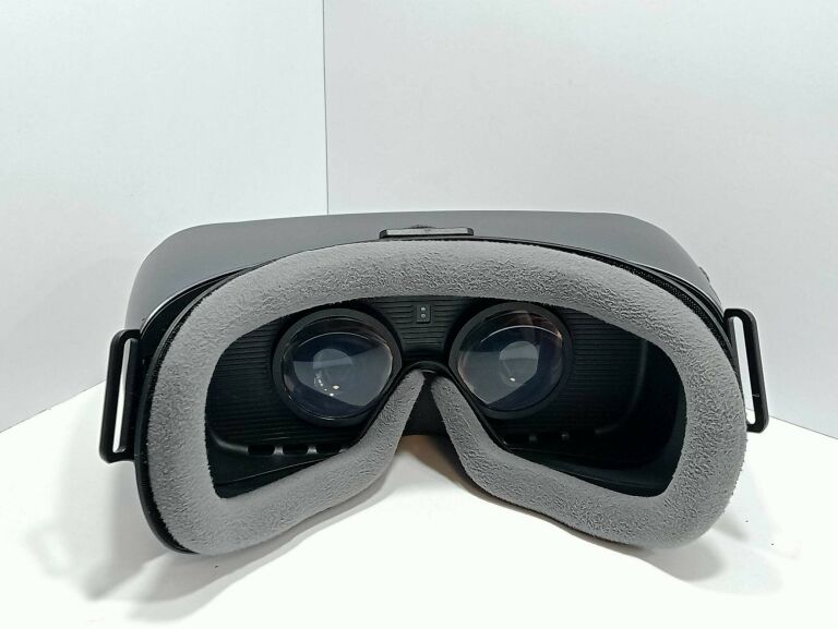 SAMSUNG GEAR VR 4 SM-325 Z KONTROLEREM