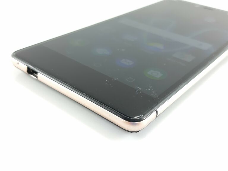 TELEFON WIKO FEVER 4G DUAL SIM USZKODZONY