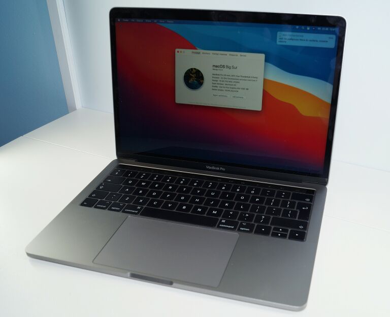 macbook pro 2017 i7 16gb 1tb