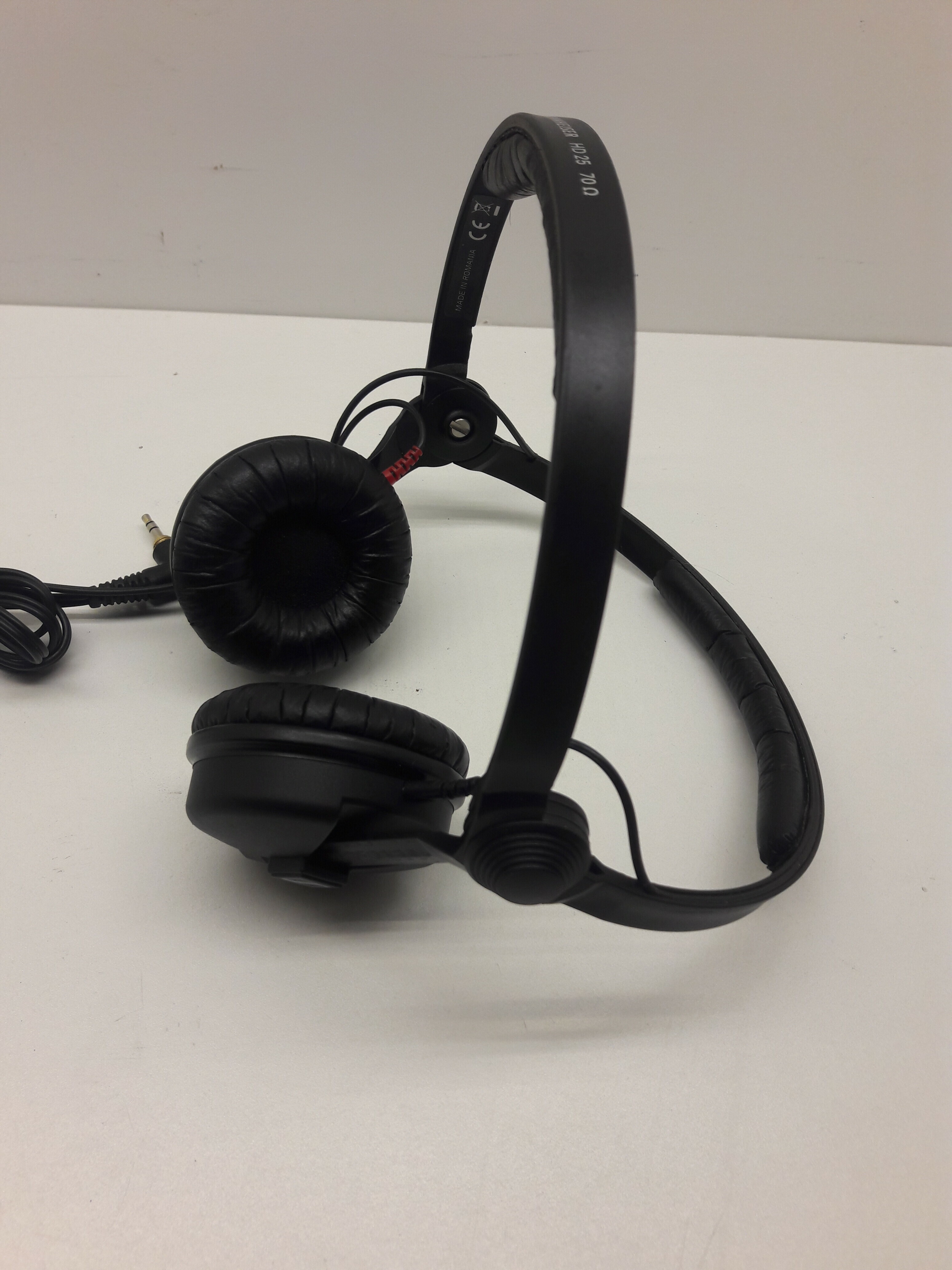 sluchawki-przewodowe-sennheiser-hd-25-ii-stan-uzywany