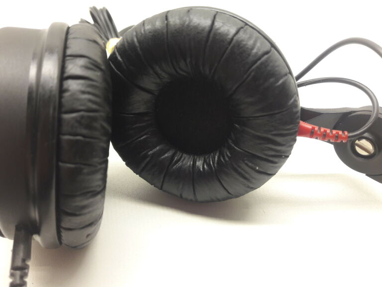 SŁUCHAWKI PRZEWODOWE SENNHEISER HD 25 II