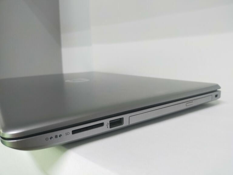 LAPTOP HP 255 G6 4GB/1TB HDD WIN10