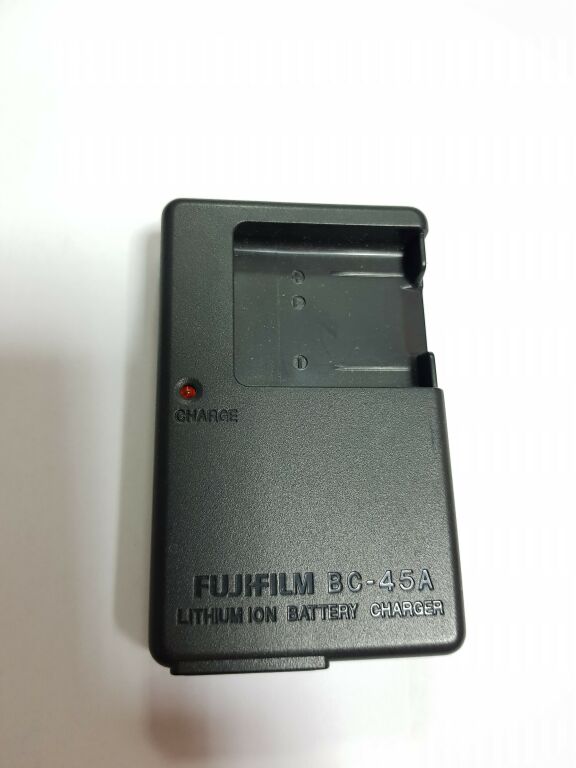 ŁADOWARKA FUJIFILM BC-45A