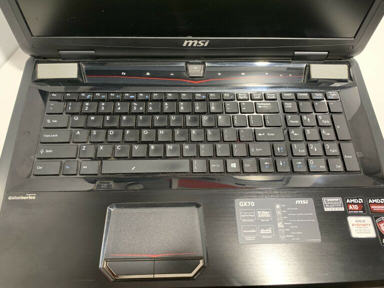 MSI GX70 AMD A10/12GB/HD 8650G+HD8970M/1TB HDD+SS