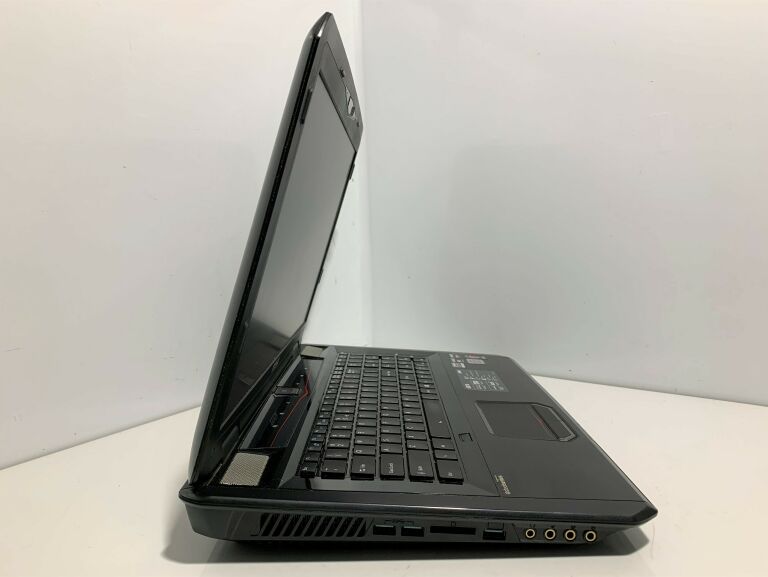 MSI GX70 AMD A10/12GB/HD 8650G+HD8970M/1TB HDD+SS