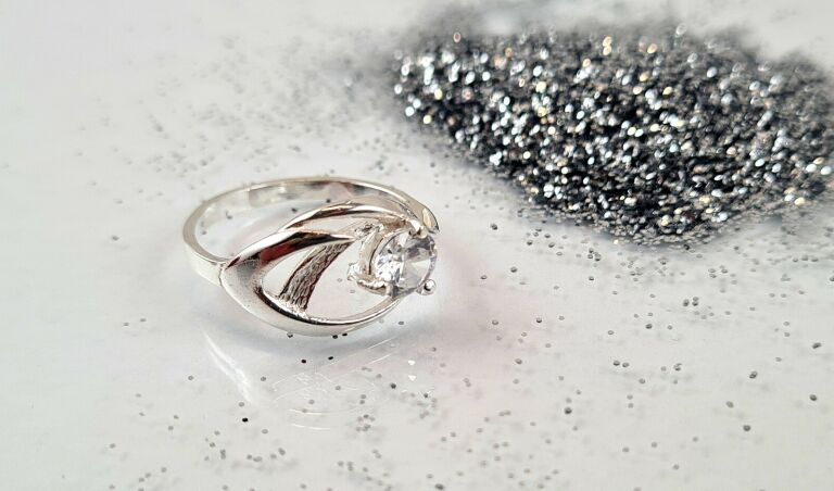 sliczny-srebrny-pierscionek-212g-925-r13-material-15835-4
