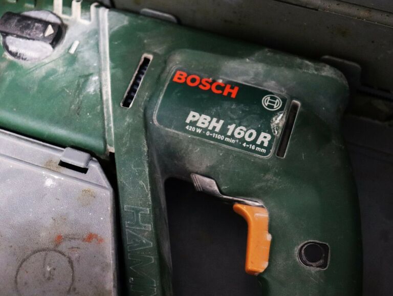 MŁOTOWIERTARKA BOSCH PBH 160 R