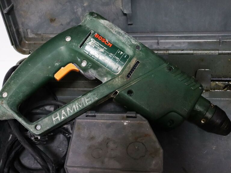 MŁOTOWIERTARKA BOSCH PBH 160 R