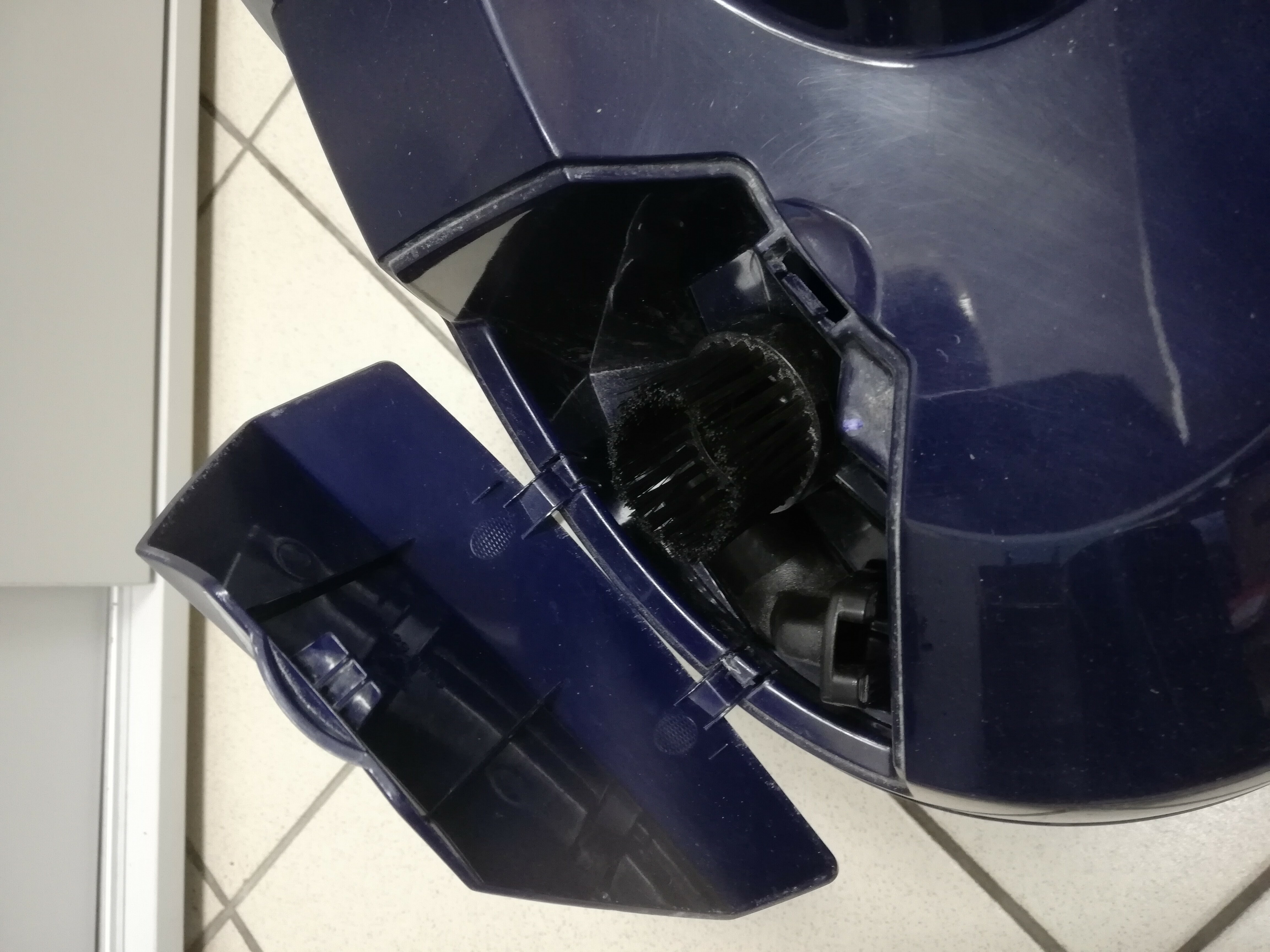 zelmer-829-odkurzacz-kolor-dominujacy-niebieski