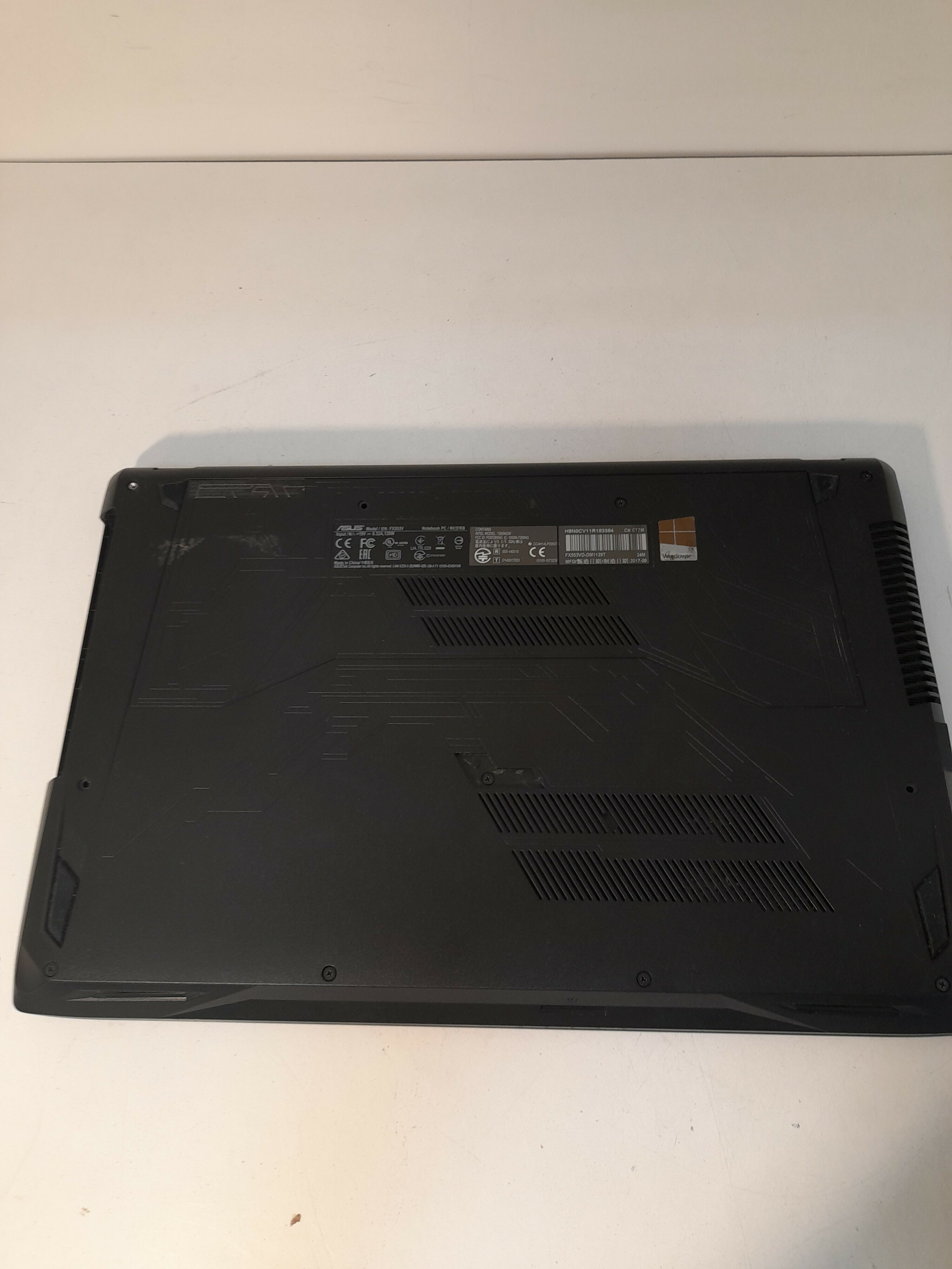 laptop-asus-fx553v-rozdzielczosc-px-1920-x-1080