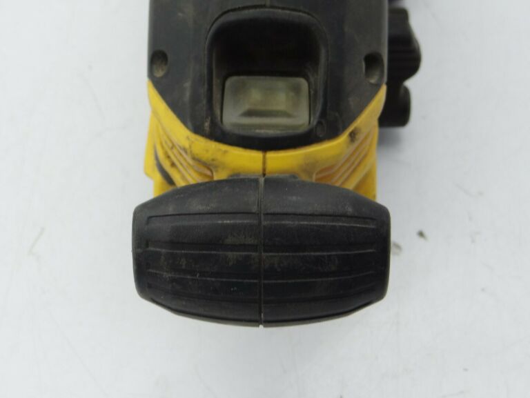 SZLIFIERKA TAŚMOWA DEWALT D26480 -QS