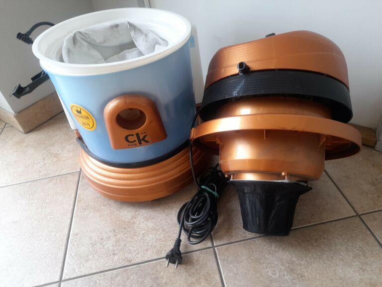 odkurzacz-pioracy-clean-ck-king-ck-01-pojemnosc-zbiornika-na-brudna-wode-600