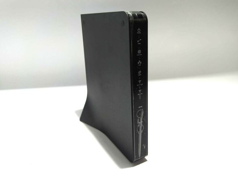 router-wi-fi-premium-20-swiatlowod-t-mobile-kpl-stan-uzywany