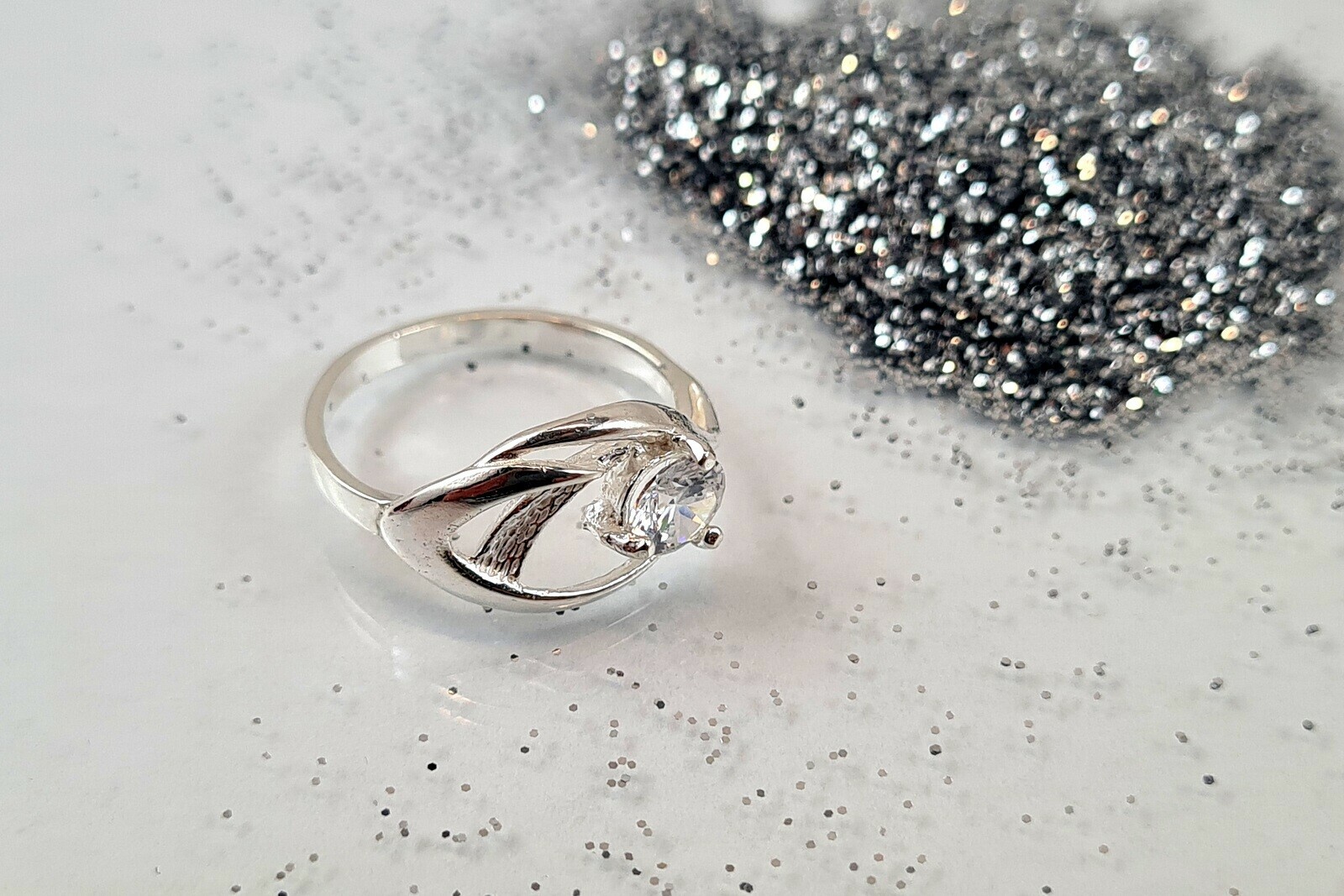 piekny-srebrny-pierscionek-925-205g-r12-rozmiarsrednica-wew-mm-372-16