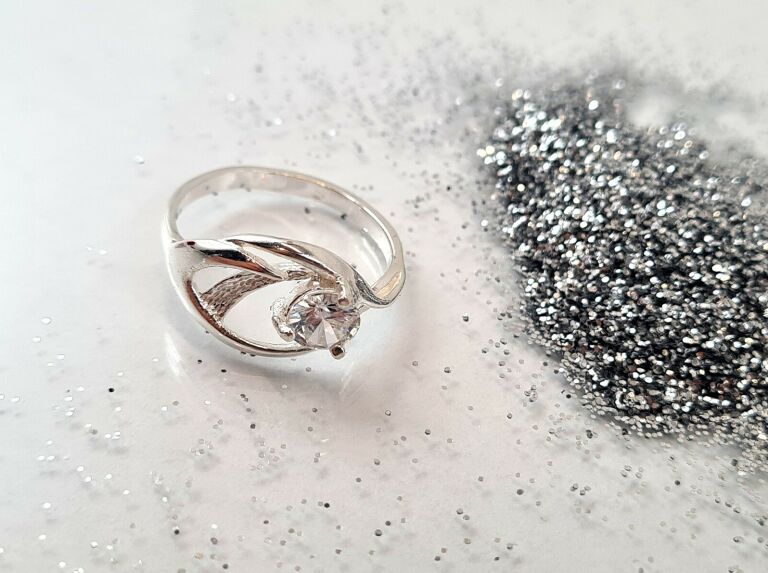 piekny-srebrny-pierscionek-925-205g-r12-rodzaj-2205-2