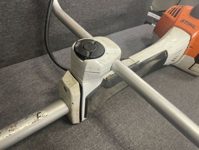 kosa-spalinowa-stihl-fs560c-zasilanie-spalinowe